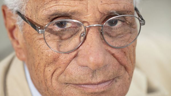 "Je continue de la voir" : Jean-Marie Périer se confie sur sa relation avec son ex-compagne, Françoise Hardy