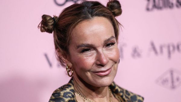 Jennifer Grey méconnaissable : la star de Dirty Dancing apparaît métamorphosée 