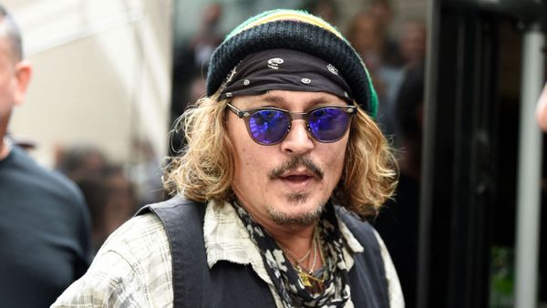 Johnny Depp : l’acteur fait une apparition controversée à une soirée organisée par Rihanna 