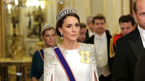 Kate Middleton : tiare, perles, chaussures… Tout sur le look étincelant de la princesse à Buckingham Palace