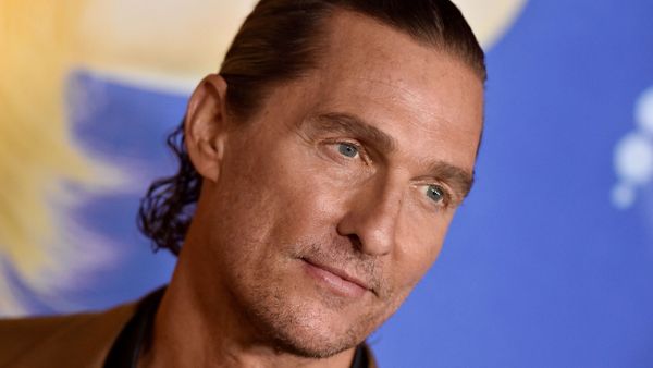 Matthew McConaughey dévoile la cause de la mort de son père, et c’est très coquin