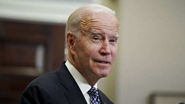 Noces grandioses à la Maison Blanche : les Biden ont marié leur petite-fille Naomi, vêtue d’une incroyable robe