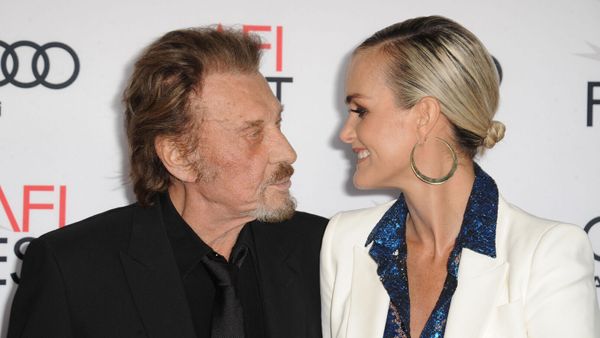 "On a essayé de rester décent" : cette séquence inmontrable dans le documentaire Johnny par Laeticia