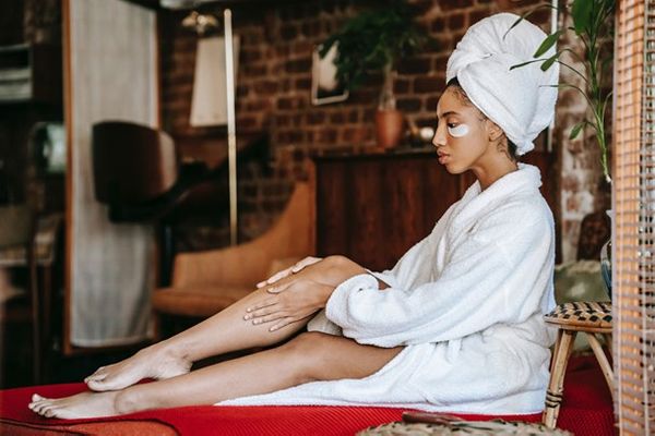 Quels produits avoir pour organiser une soirée cocooning chez soi ?