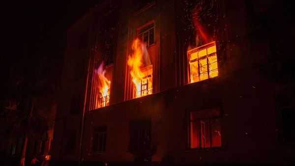 Une mère et ses deux fillettes perdent la vie dans un terrible incendie, la raison pourrait être ignoble