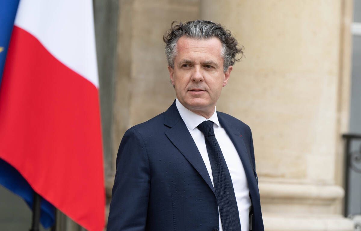 Bouches-du-Rhône : Le gouvernement condamne les dégradations de la cimenterie Lafarge par des activistes écolos