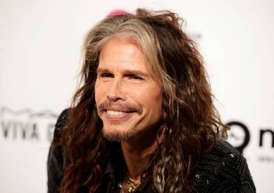 Steven Tyler, chanteur d’Aerosmith, visé par une plainte pour agression sexuelle sur mineure