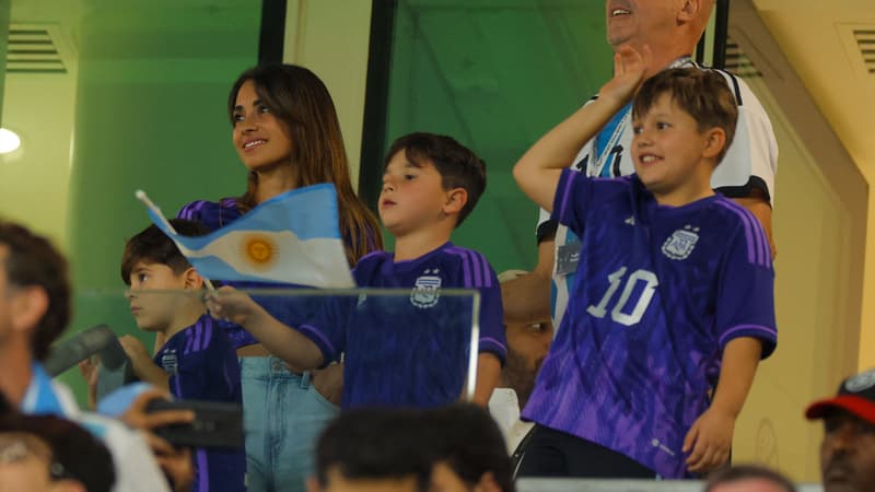 Coupe du monde 2022: l’immense émotion de Messi à la vue de la joie de sa famille sur son but lors d’Argentine-Australie