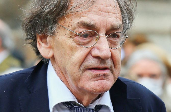 Alain Finkielkraut dézingue les supporters du Maroc qui saccagent “tout ce qui bouge”