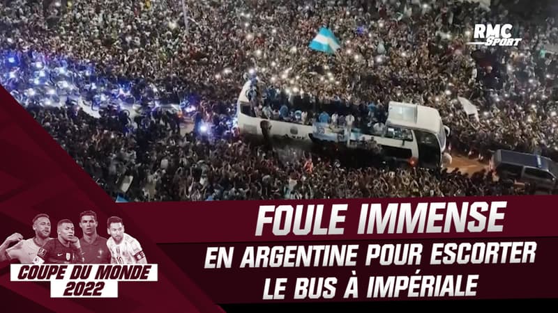 Coupe du monde : l’Argentine et son bus à impériale entourés par une foule immense