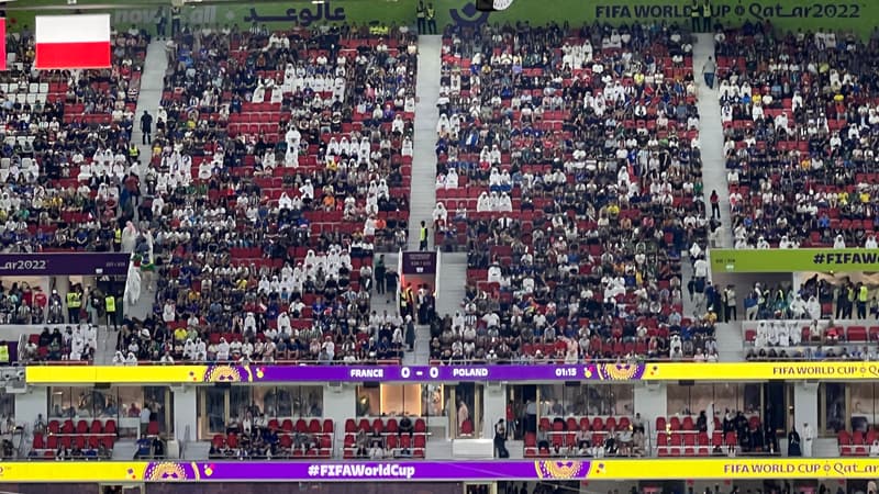 France-Pologne: les sièges vides du stade Al-Thumama, loin d’être plein pour le 8e de finale