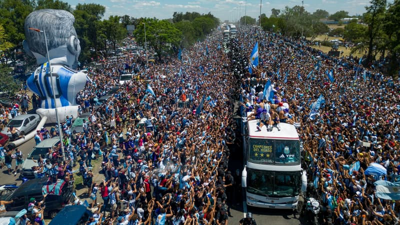 Coupe du monde 2022: supporters sur l’autoroute, joueurs évacués en hélico… La folie lors des célébrations en Argentine