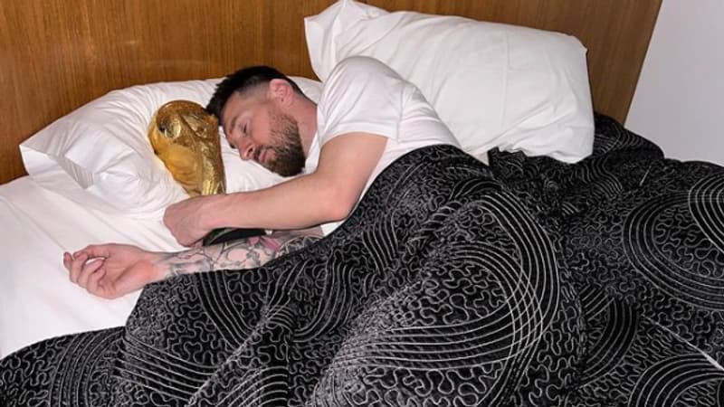 Mondial 2022: “Bonjour !”, Messi se réveille avec la Coupe du monde dans le lit avant une journée de fête en Argentine