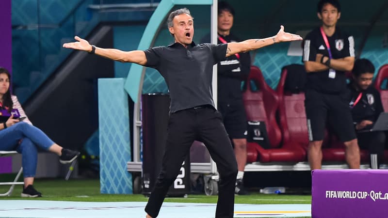 Espagne-Japon: “c’est forcément un fake!”, Luis Enrique stupéfait par une photo du ballon sorti