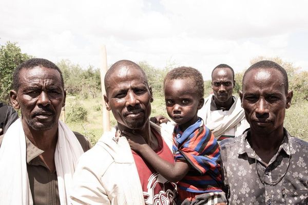À 4 ans cet enfant a réussi à survivre 6 jours dans la savane africaine
