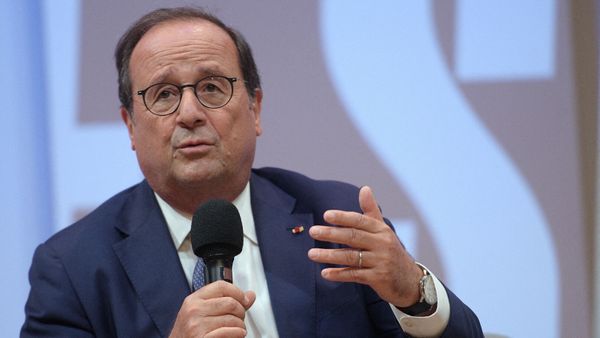 "C’est absurde" : ce dont François Hollande a souffert de la part de ses "propres amis"