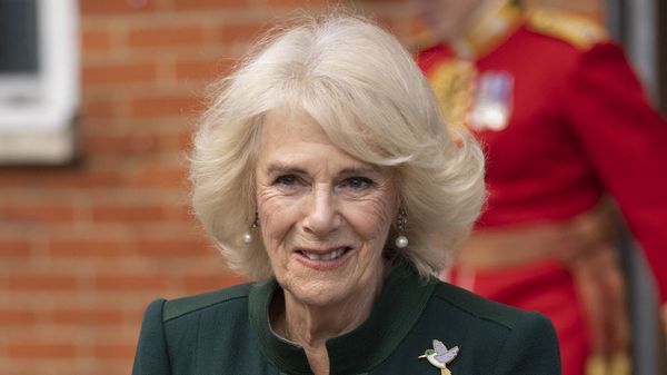 Camilla Parker Bowles : dents, botox, peeling, régime… Sa transformation physique aurait coûté très cher