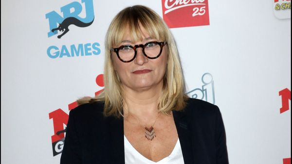Christine Bravo : sa mère maltraitée dans une banque, elle pousse un énorme coup de gueule