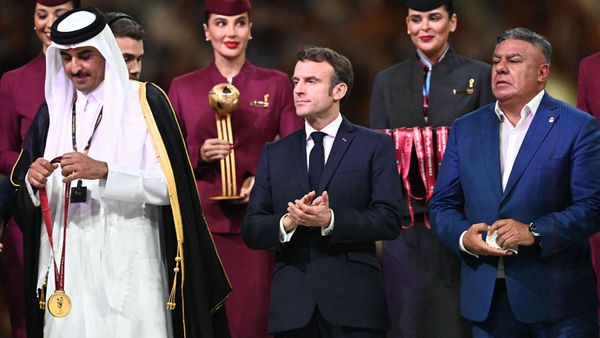 Coupe du monde 2023 : le coût faramineux des deux allers-retours d’Emmanuel Macron au Qatar dévoilé