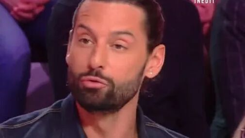 Hugo Manos blond : le compagnon de Laurent Ruquier métamorphosé après une fantaisie