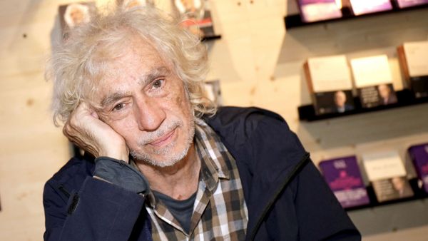 "J’ai essayé toutes les drogues dures" : Louis Bertignac très cash sur sa consommation de drogues