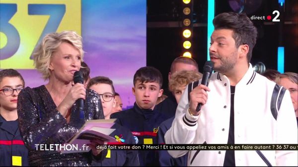 "J’suis chaud là !" : Kev Adams crée le malaise sur le plateau du Téléthon 2022