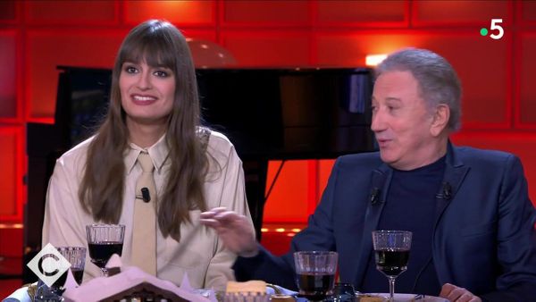 "Mais comment vous savez ça ?!" : Clara Luciani très surprise par une révélation de Michel Drucker sur son passé