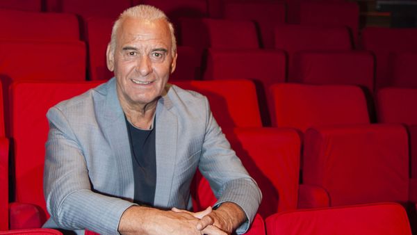 Michel Fugain : après Benjamin Biolay, il s’en prend à Julien Doré ! 