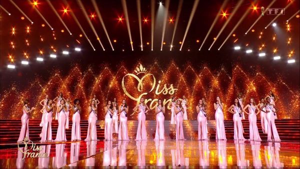 Miss France 2023 : Miss Bourgogne victime d’un malaise lors des répétitions, les pompiers interviennent