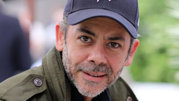 “Vous allez très loin” : Manu Payet cash sur son opération des testicules face à Yann Barthès