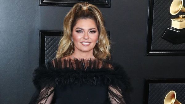 "Vous n’aviez pas envie d’être une fille chez moi" : ce que Shania Twain faisait pour échapper aux abus incestueux