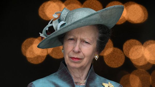 "Vous pensez que je me suis disputée avec mon mari" : ce jour où la princesse Anne s’est affichée avec un œil au beurre noir