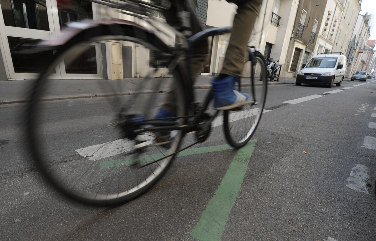 Côtes-d’Armor : Une voiture percute par l’arrière un peloton de jeunes cyclistes faisant huit blessés