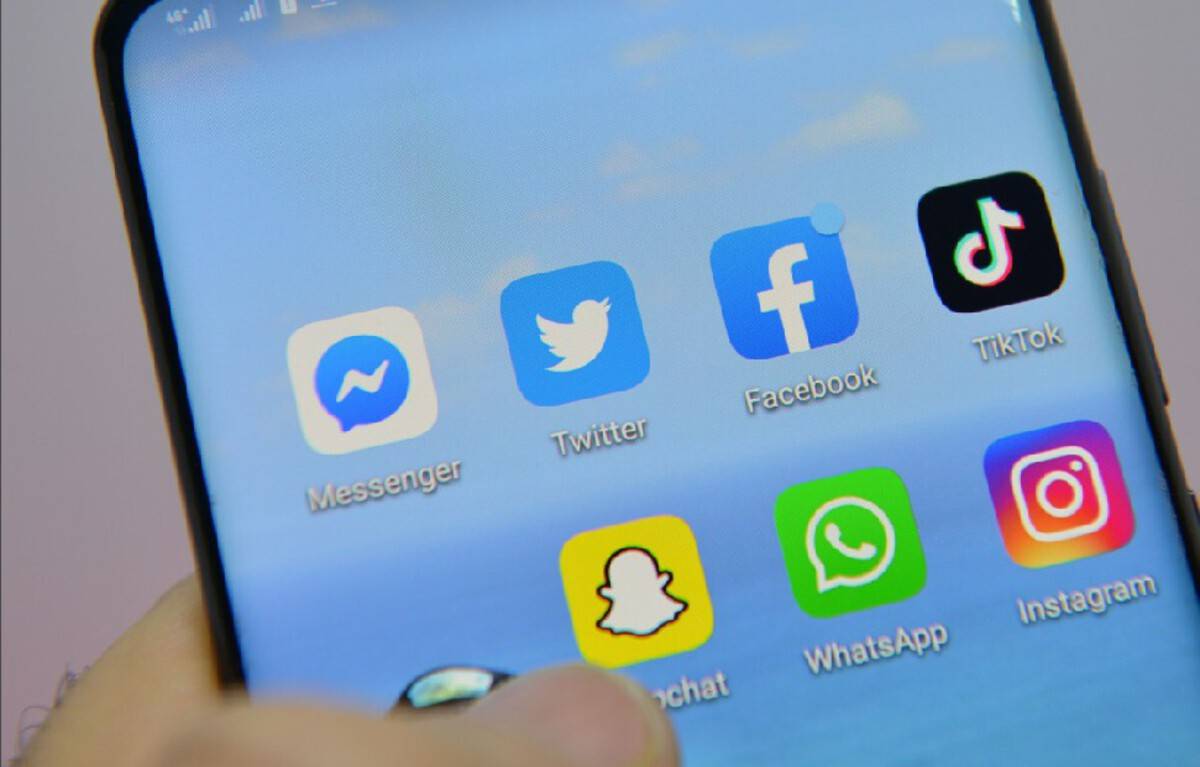 Finistère : Un adolescent interpellé pour avoir harcelé et insulté son ex sur les réseaux sociaux