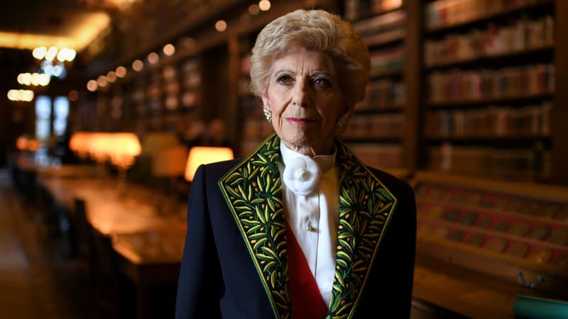 “Il n’est pas fou”: pour Hélène Carrère d’Encausse, Poutine était “convaincu que l’Ukraine n’existait pas”