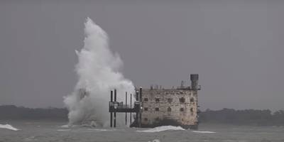L’impressionnante vidéo du fort Boyard frappé de plein fouet par une tempête