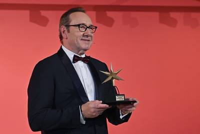 Devenu un paria à Hollywood, Kevin Spacey reçoit un prix cinématographique en Italie
