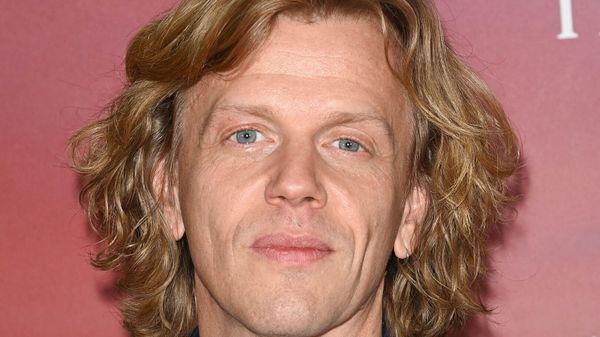 Alex Lutz : ce premier rendez-vous raté qui lui a fait monter "les larmes aux yeux"