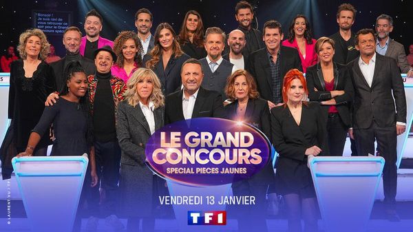 Brigitte Macron : cheveux wavy et mini frange, cette nouvelle coiffure peps ressortie pour un plateau télé