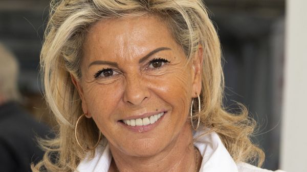 Caroline Margeridon blessée : la star d’Affaire conclue agressée par deux hommes, une scène glaçante