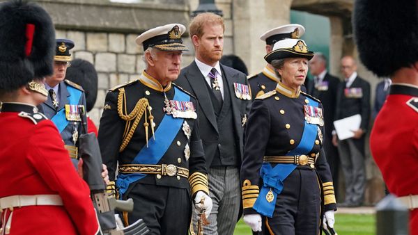 Couronnement de Charles III : le prince Harry "n’est pas le bienvenu"
