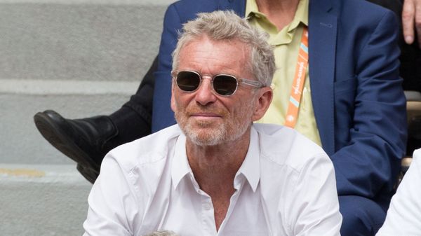 Denis Brogniart : qui sont les animatrices qui l’accusent de comportement déplacé ?