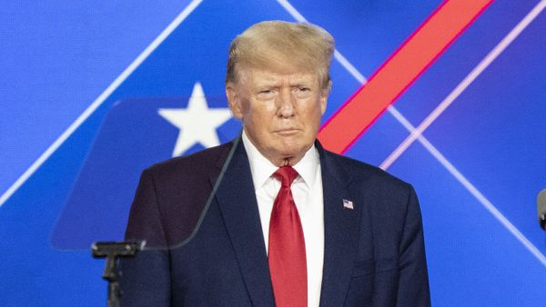 Donald Trump accusé de viol : confronté à une photo, il prend la plaignante pour son ex-femme