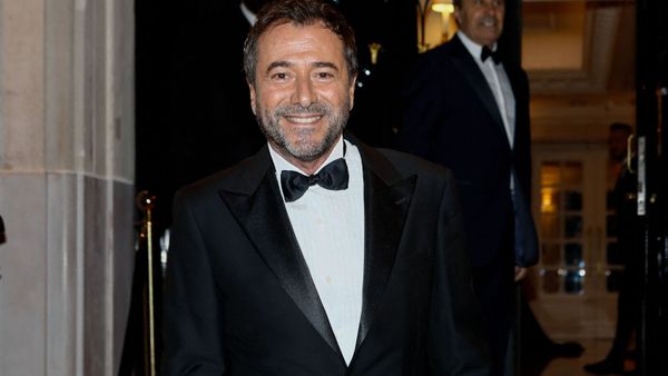 "Elle a pleuré" : grande annonce de Bernard Montiel, proche de Laura Smet et brouillé avec Laeticia Hallyday depuis 5 ans
