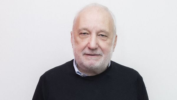 François Berléand : ce choix déroutant fait avec sa femme pour endurcir leurs filles