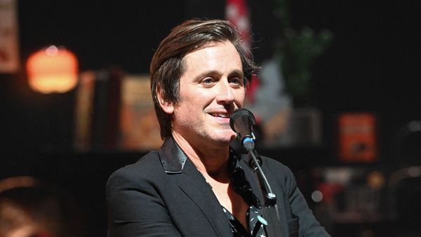 Françoise Hardy a 79 ans : ce clin d’oeil touchant de son fils Thomas à sa "petite maman chérie"