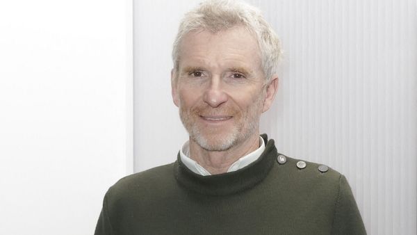 "J’y ai fortement pensé…" : le mari célèbre d’une accusatrice de Denis Brogniart sort du silence