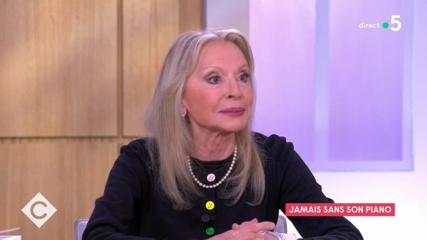 "J’y pense tout le temps" : ce conseil avisé de Claude François à Véronique Sanson la seule fois où il lui a parlé