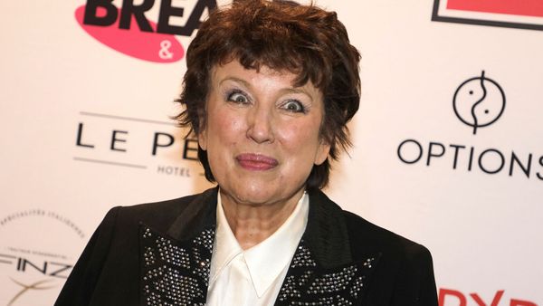 "Je vais partir seule…" : comment Roselyne Bachelot s’est "vue mourir" du Covid