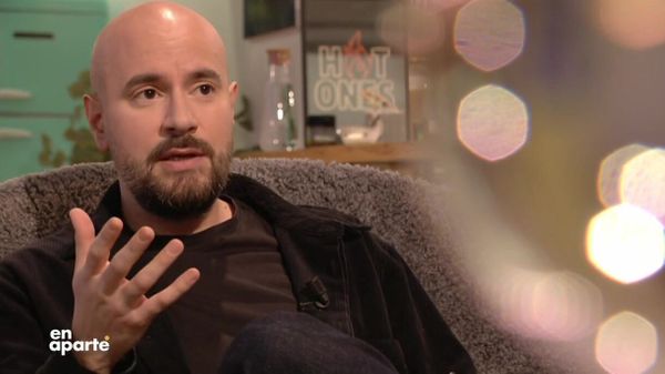 Kyan Khojandi marqué à vie : "J’ai grandi avec cette image-là de mon père, qui ne faisait rien de ses journées"